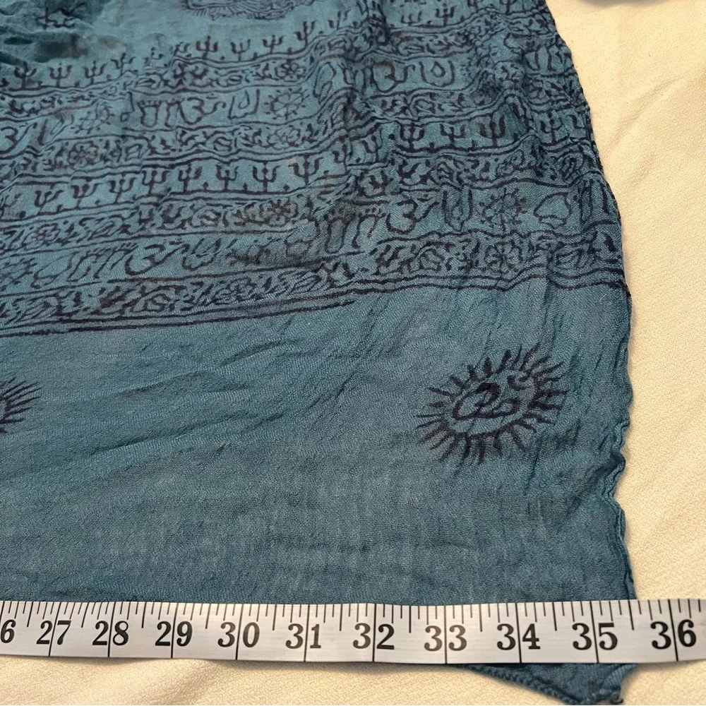 Elegant Blue Patterned Scarf
